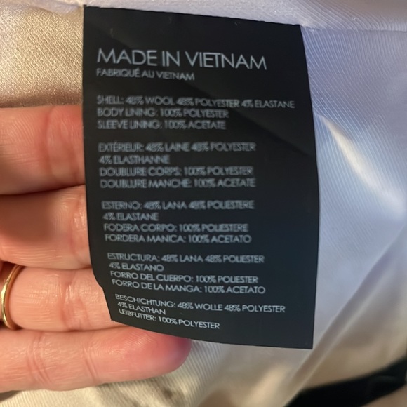 Club Monaco single buttoned black blazer - 00 - Picture 4 of 5